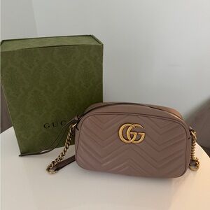 Gucci Marmont Small Shoulder Bag in Dusty Pink ‼️